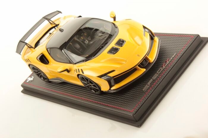 Collectible 1:18 Scale Diecast Cars