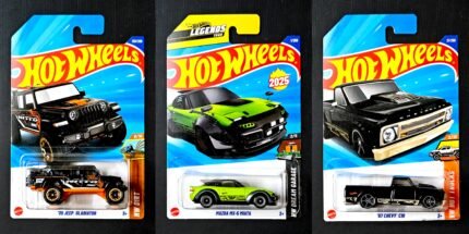 Hot Wheels IMP-CMB14 - Mazda MX-5 Miata, 20 Jeep Gladiator, 67 Chevy C10 (Card bend)