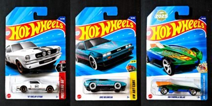 Hot Wheels IMP-CMB18 - 67 Shelby GT500, DMC Delorean, Formula Solar (Card Bend)