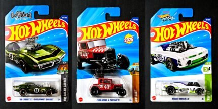 Hot Wheels IMP-CMB19 - Ford Model A Custom 31, 68 Corvette Gas Monkey Garage, Rodger Dodger