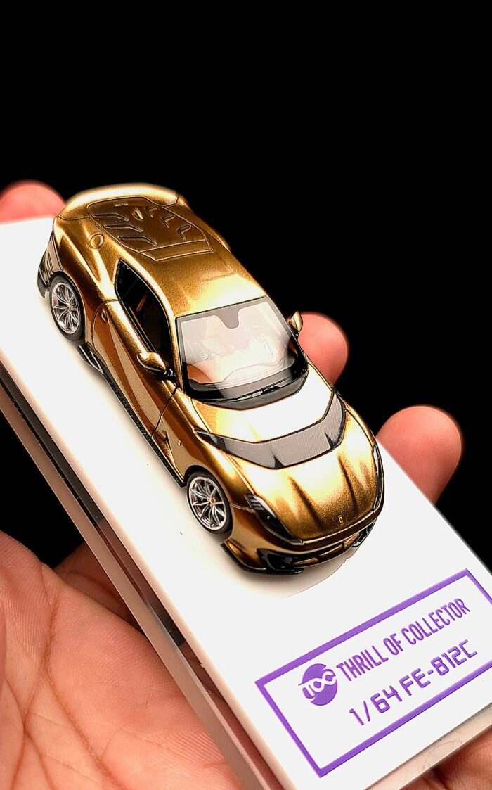 Fuelme X TOC 1:64 Ferrari 812 Competizione Oro Baviera - Image 32