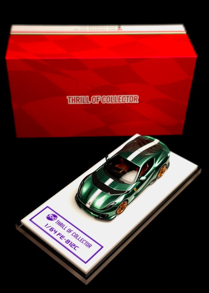 Fuelme X TOC 1:64 Ferrari 812 Competizione Verde Bottigilia - Image 8