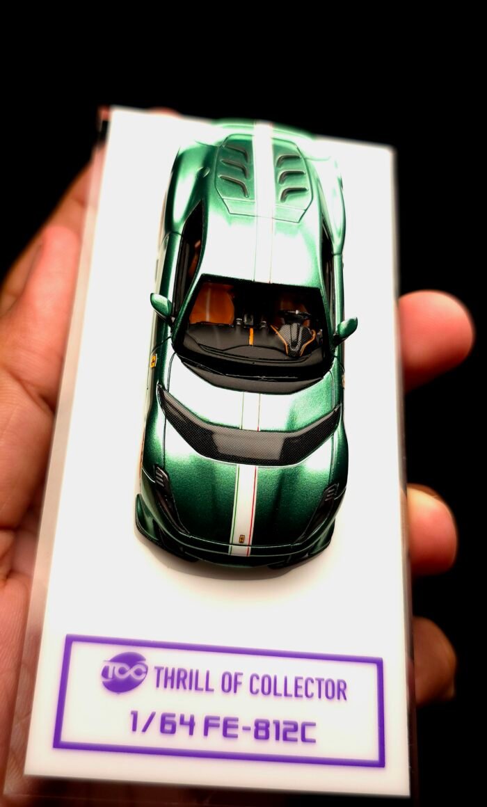 Fuelme X TOC 1:64 Ferrari 812 Competizione Verde Bottigilia - Image 20