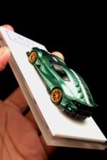 Fuelme X TOC 1:64 Ferrari 812 Competizione Verde Bottigilia - Image 24