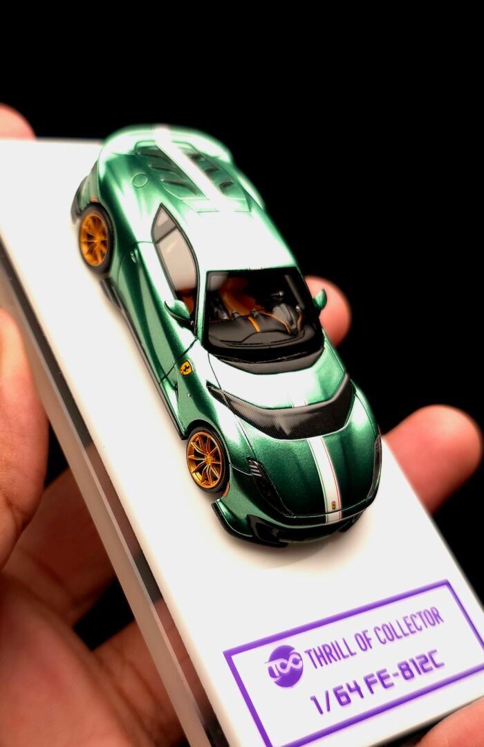 Fuelme X TOC 1:64 Ferrari 812 Competizione Verde Bottigilia - Image 26