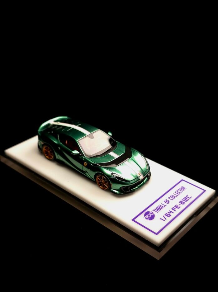 Fuelme X TOC 1:64 Ferrari 812 Competizione Verde Bottigilia - Image 28