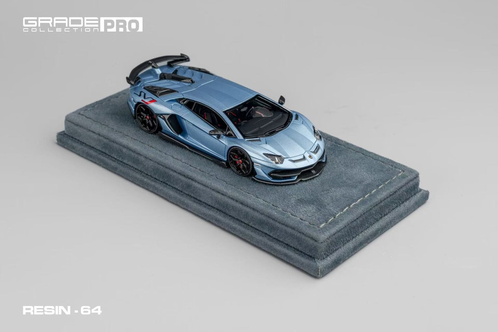 32001751440235_.pic GRADE PRO 1:64 Lamborghini Aventador SVJ LP770 Novitec Ice Blue - Image 1