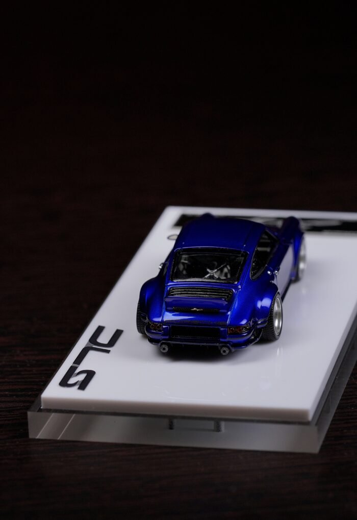 Deepmaker 1:64 Porsche Singer DLS Blue Metallic Resin Model Car backside