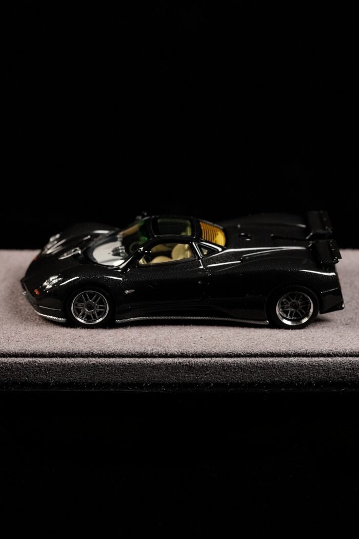 Figart Model 1:64 Pagani Zonda C12S 2000 Black Carbon Fiber Resin Model Car - Image 10