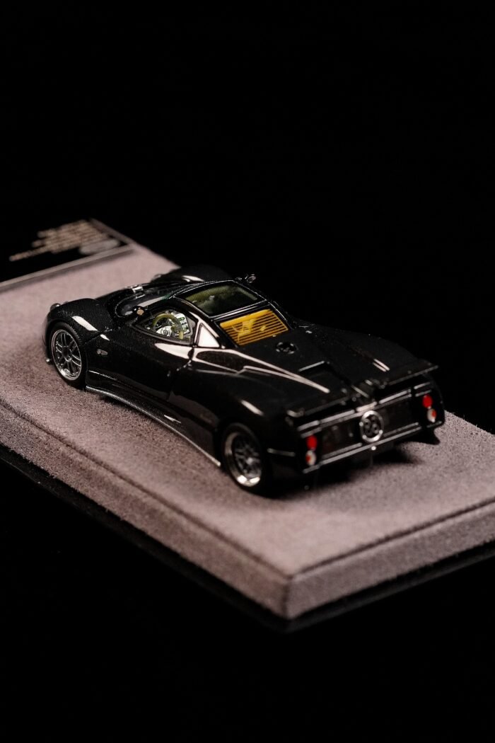 Figart Model 1:64 Pagani Zonda C12S 2000 Black Carbon Fiber Resin Model Car - Image 9