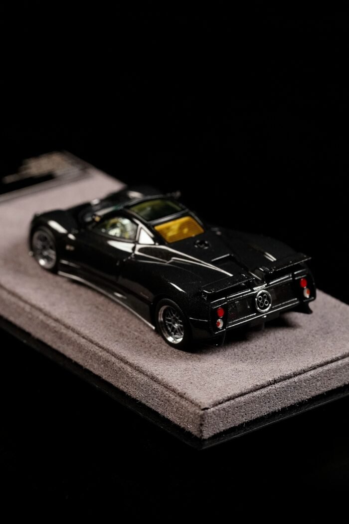 Figart Model 1:64 Pagani Zonda C12S 2000 Black Carbon Fiber Resin Model Car - Image 8