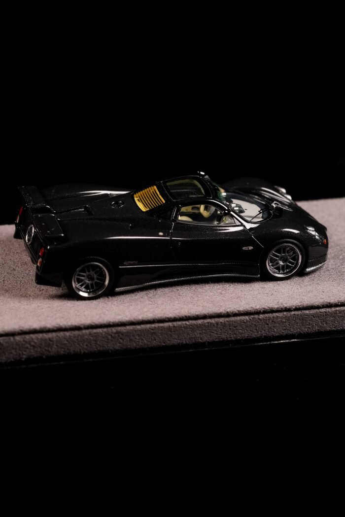 Figart Model 1:64 Pagani Zonda C12S 2000 Black Carbon Fiber Resin Model Car - Image 5