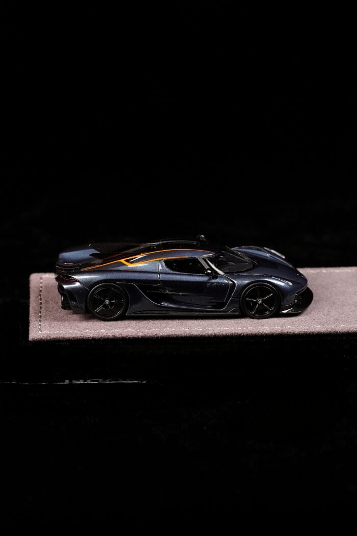 Gryning 1:64 Koenigsegg  Jesko Absolut 7332 Deep Sea Blue / Sweet Mandarin Resin Model Car - Image 6