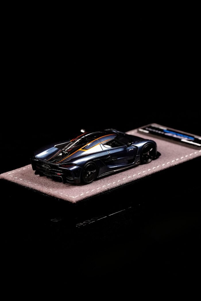 Gryning 1:64 Koenigsegg  Jesko Absolut 7332 Deep Sea Blue / Sweet Mandarin Resin Model Car - Image 7