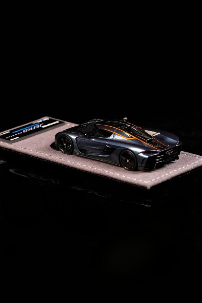 Gryning 1:64 Koenigsegg  Jesko Absolut 7332 Deep Sea Blue / Sweet Mandarin Resin Model Car - Image 9