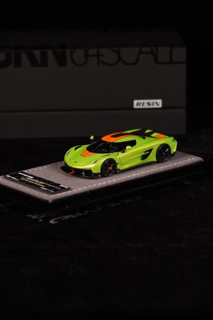 Gryning 1:64 Koenigsegg Jesko Absolut Green/Sweet Mandarin Limited 299 PCS Resin Model Car