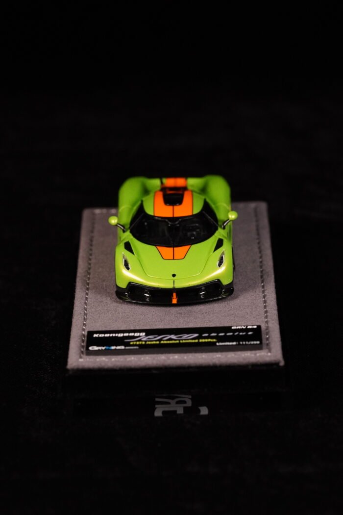 Gryning 1:64 Koenigsegg Jesko Absolut Green/Sweet Mandarin Limited 299 PCS Resin Model Car - Image 11