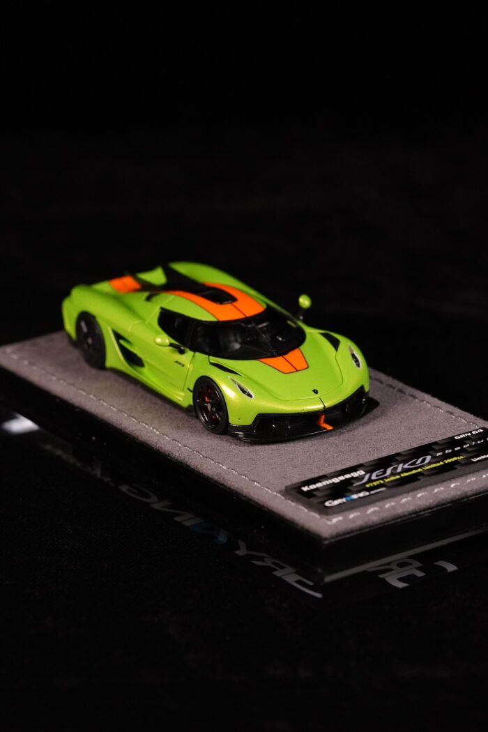 Gryning 1:64 Koenigsegg Jesko Absolut Green/Sweet Mandarin Limited 299 PCS Resin Model Car - Image 10