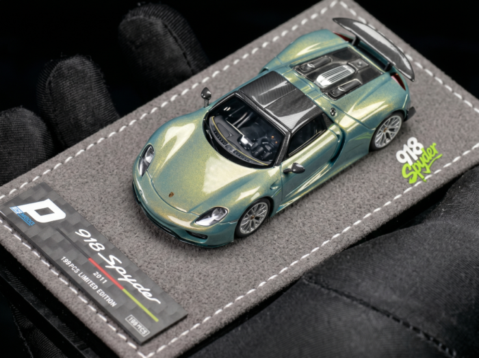 BCP Model 1/64 Porsche 918 Spyder Urban Bamboo - Image 3