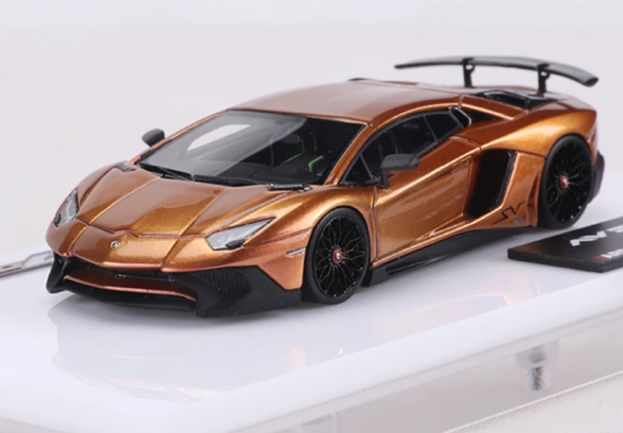 Tardis 1:64 Aventador LP 750-4 SV Alba Cielo - Image 3