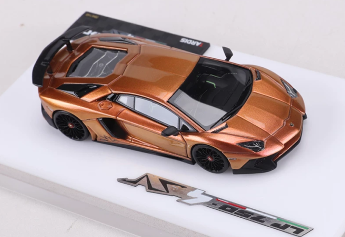 Tardis 1:64 Aventador LP 750-4 SV Alba Cielo - Image 4