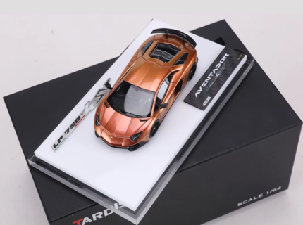 Tardis 1:64 Aventador LP 750-4 SV Alba Cielo