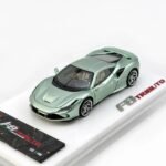 GUO Ferrari F8 Tributo Verde Tevere 1:64 Scale Model