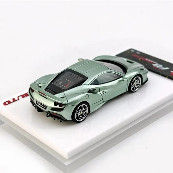 GUO Ferrari F8 Tributo Verde Tevere 1:64 Scale Model - Image 2