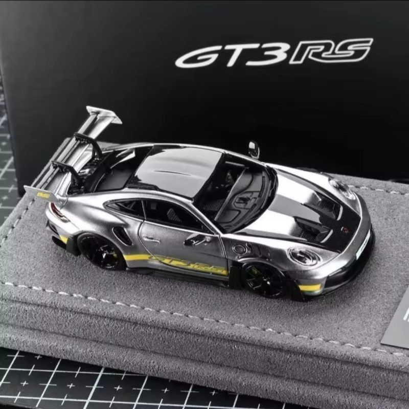 Timothy & Pierre 1:64 Porsche 992 GT3Rs Tungsten Steel Silver Resin Model Car Front