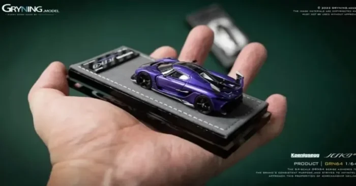 Gryning  1:64 Koenigsegg Jesko Attack in Pearl Purple/Carbon Fiber Resin Model Car - Image 3