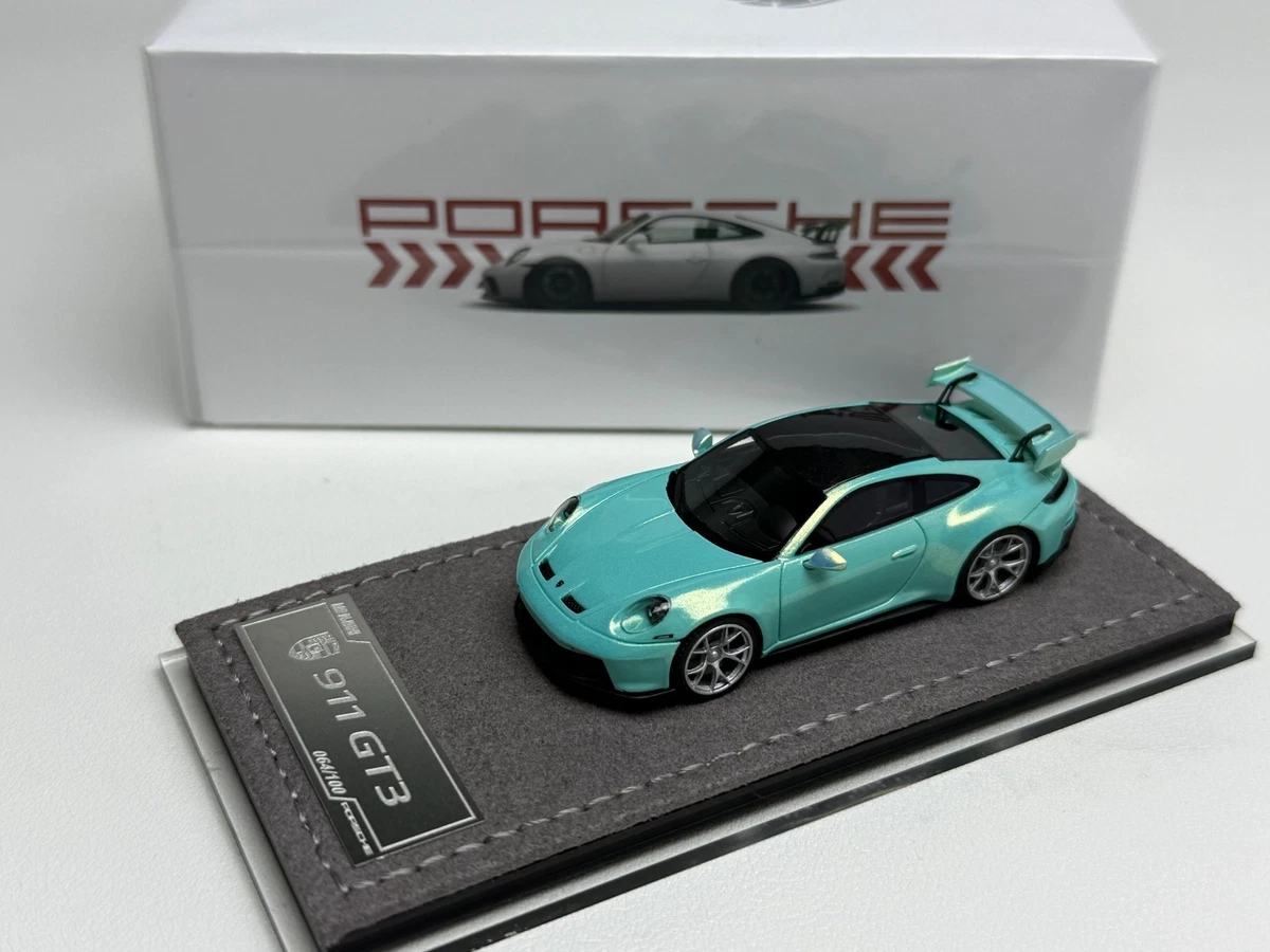Ultimate Player 1:64 Porsche 911 GT3 Bamboo Green Resin Model Car Ultimate Player 1:64 Porsche 911 GT3 Bamboo Green Resin Model Car