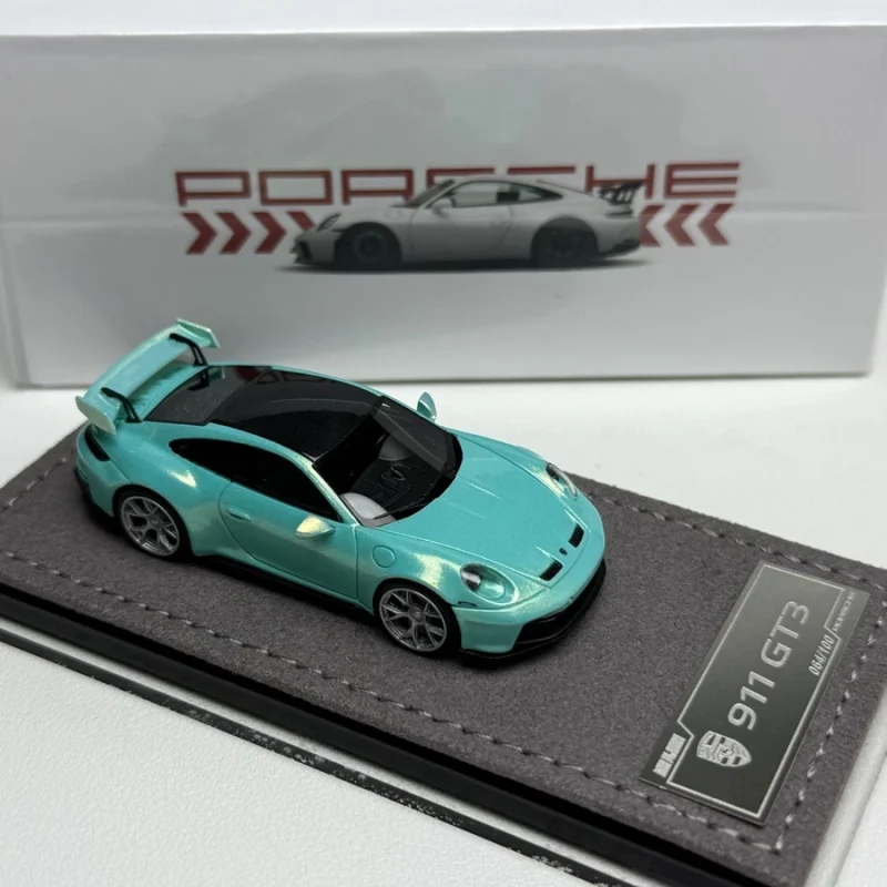 Ultimate Player 1:64 Porsche 911 GT3 Bamboo Green Resin Model Car