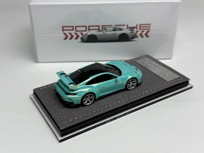 Ultimate Player 1:64 Porsche 911 GT3 Bamboo Green Resin Model Car