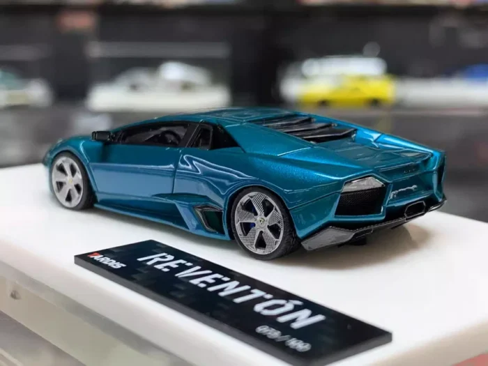 Tardis 1:64 Lamborghini reventon Blue resin car - Image 3